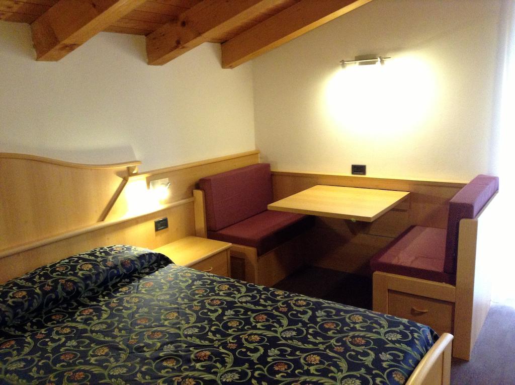 Hotel Ai Pini Vigo di Fassa Exterior photo